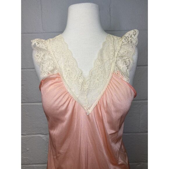 Vintage First Lady Lingerie Lace Nightgown Medium Peach Nylon‎ Old Hollywood - Picture 2 of 8